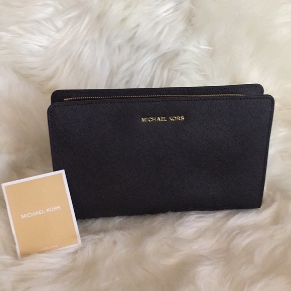 Michael Kors Clutch - Picture 2 of 5
